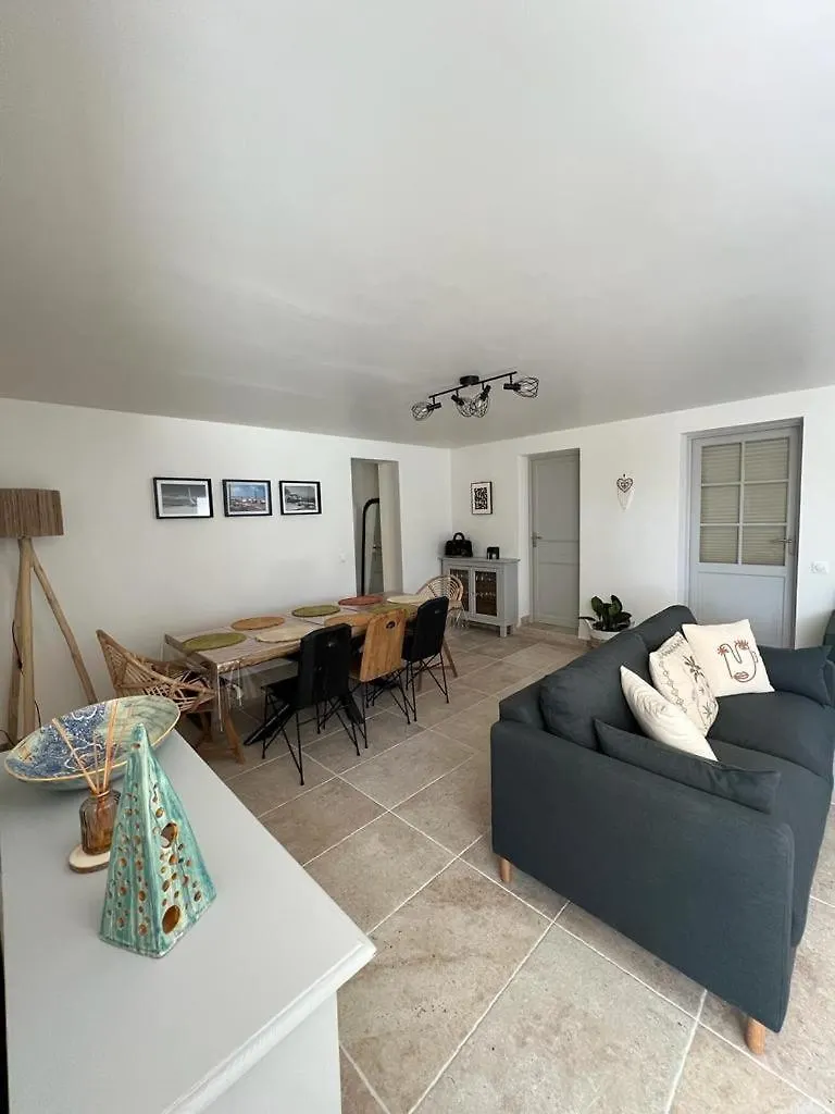 Villa De Charme Avec Piscine, Marseille
