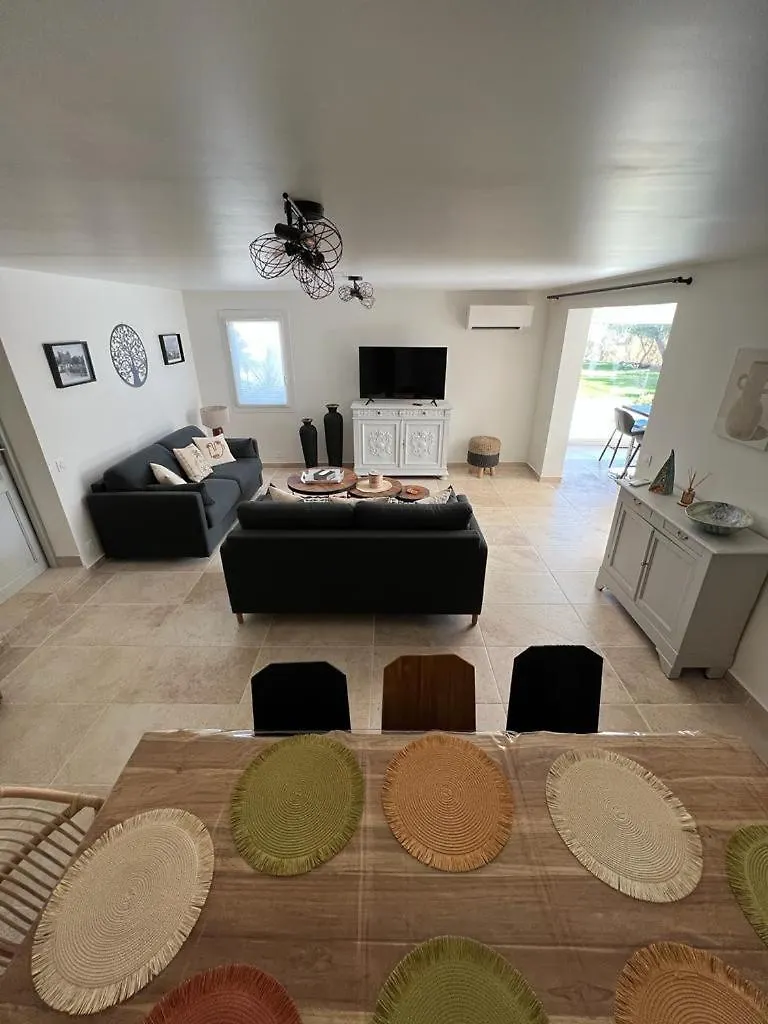 Villa De Charme Avec Piscine, Marseille